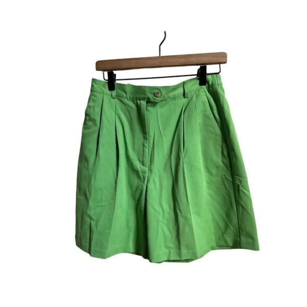 IZOD Bermuda Shorts Green Size 8